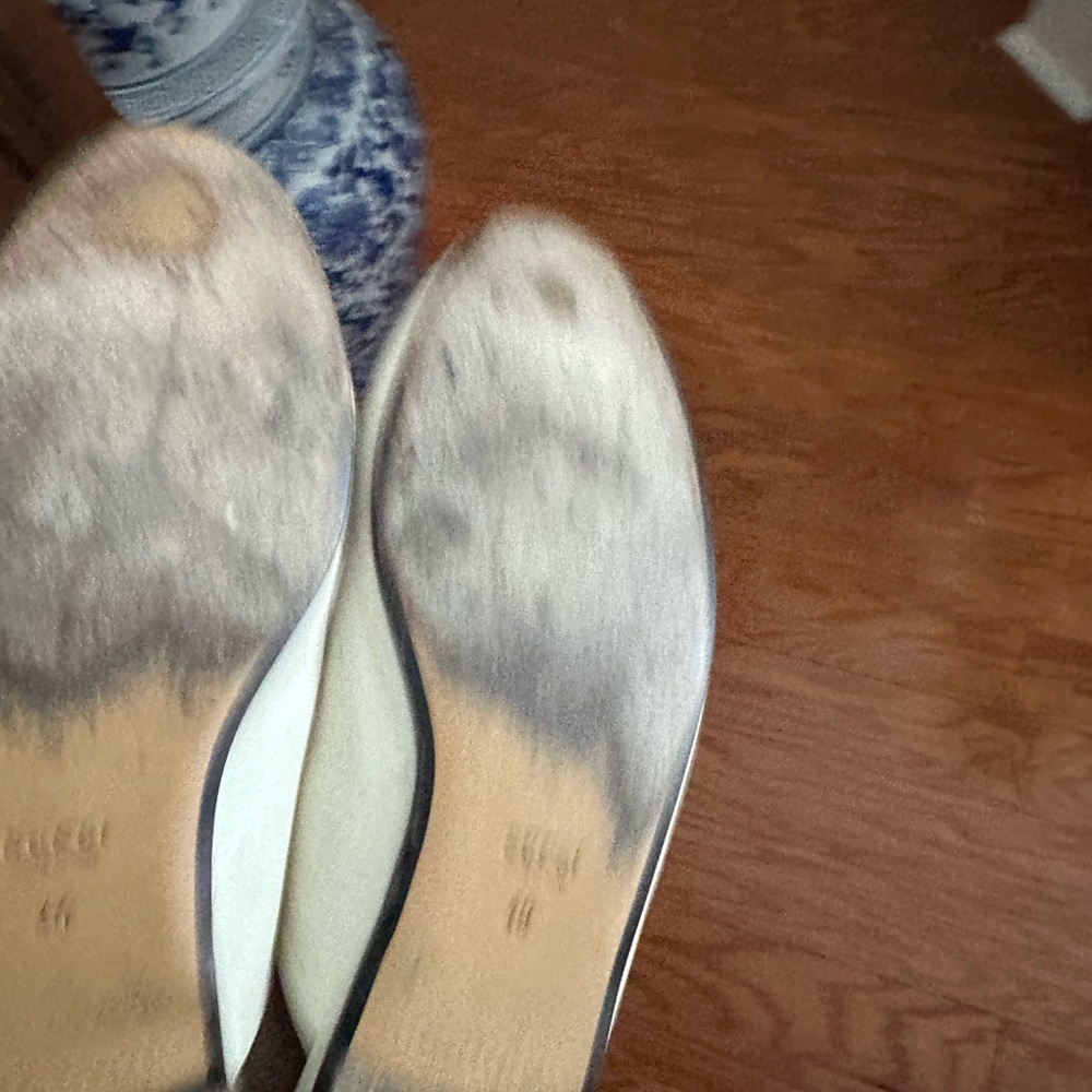 Gucci White Leather Horsebit Mules - Picture 8 of 8